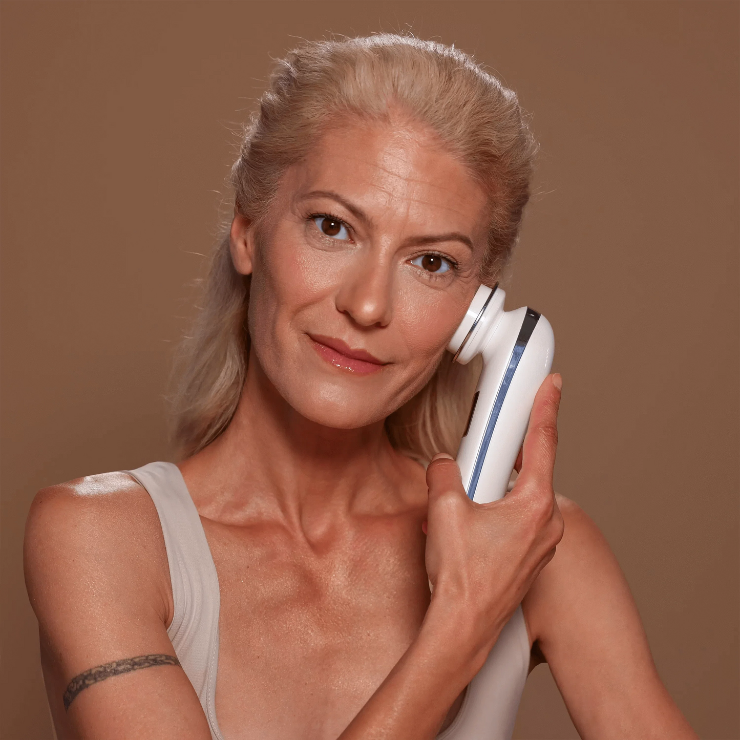 Urbanskinn® Lumo⁺: Premium Anti-Aging & Skin Tightening Handset